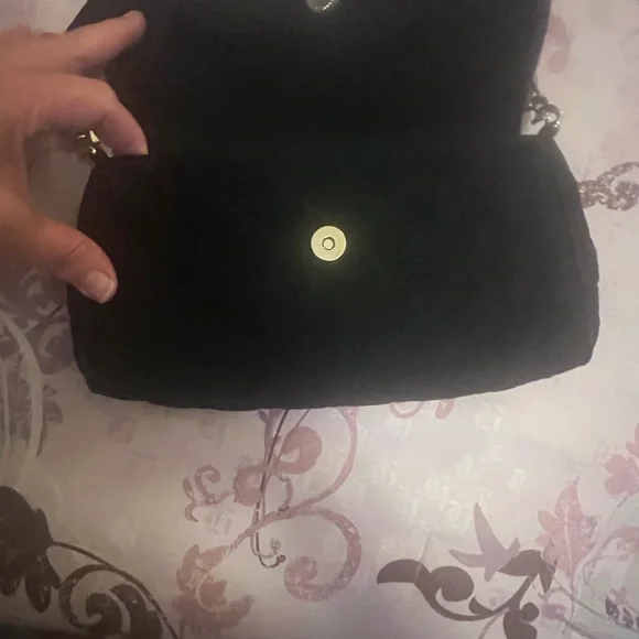 Make a bundle to SAVE
Elegant Black and Gold Embroidered Women's Bag - Picture 2 of 4